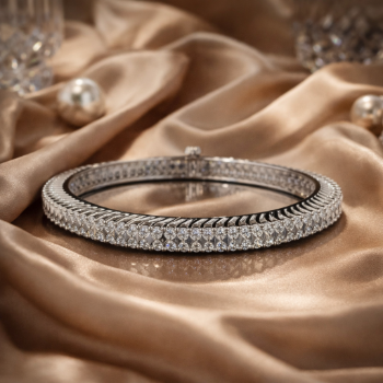Lab-Grown Diamond Round Brilliant Designer Bangle.