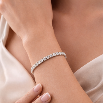Round Brilliant Cut Lab-Grown Diamond Tennis Bracelet