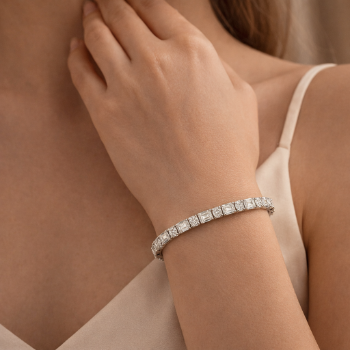 Lab-Grown Diamond Emerald & Round Cut Line Bracelet