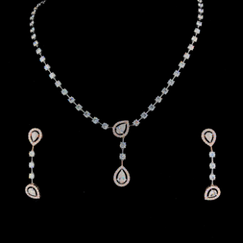 Lab-Grown Round Cut Diamond Pear Shape Pendant Necklace Set