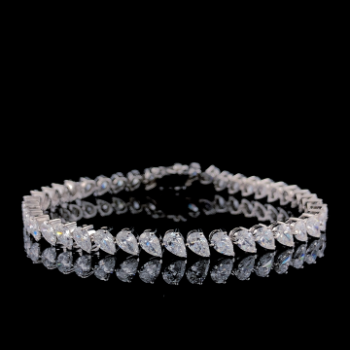 Pear Shape Lab-Grown Diamond Leaf Line Bracelet